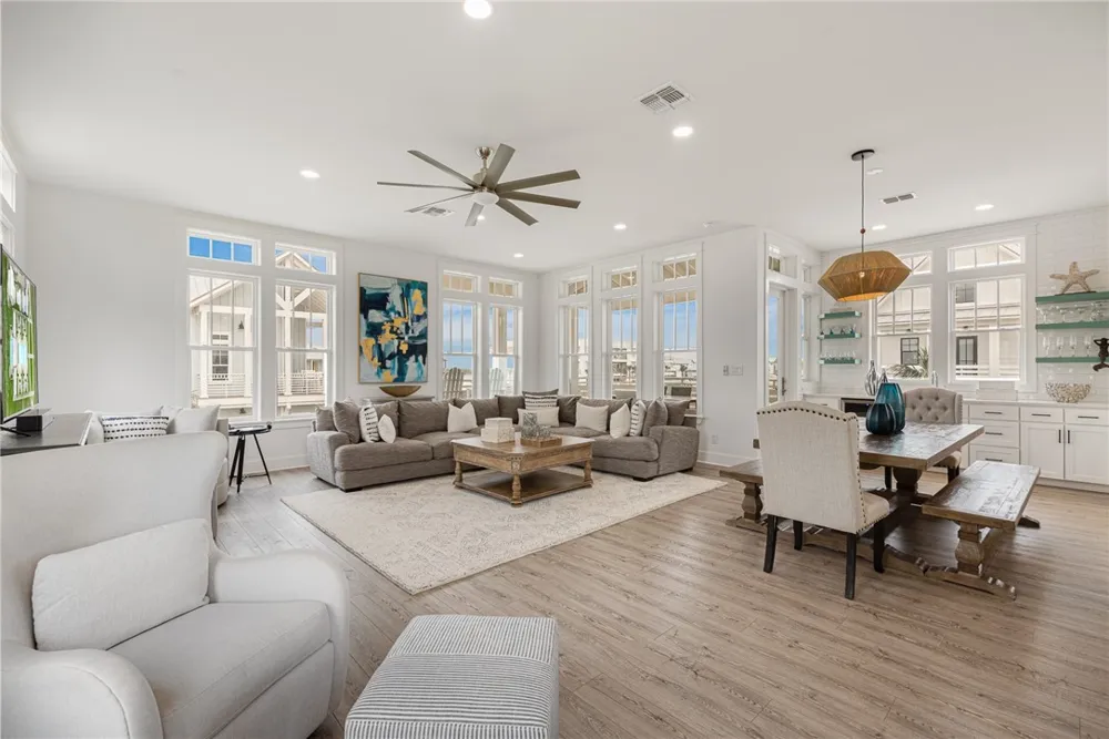 700 Sunrise Avenue Port Aransas, TX 78373