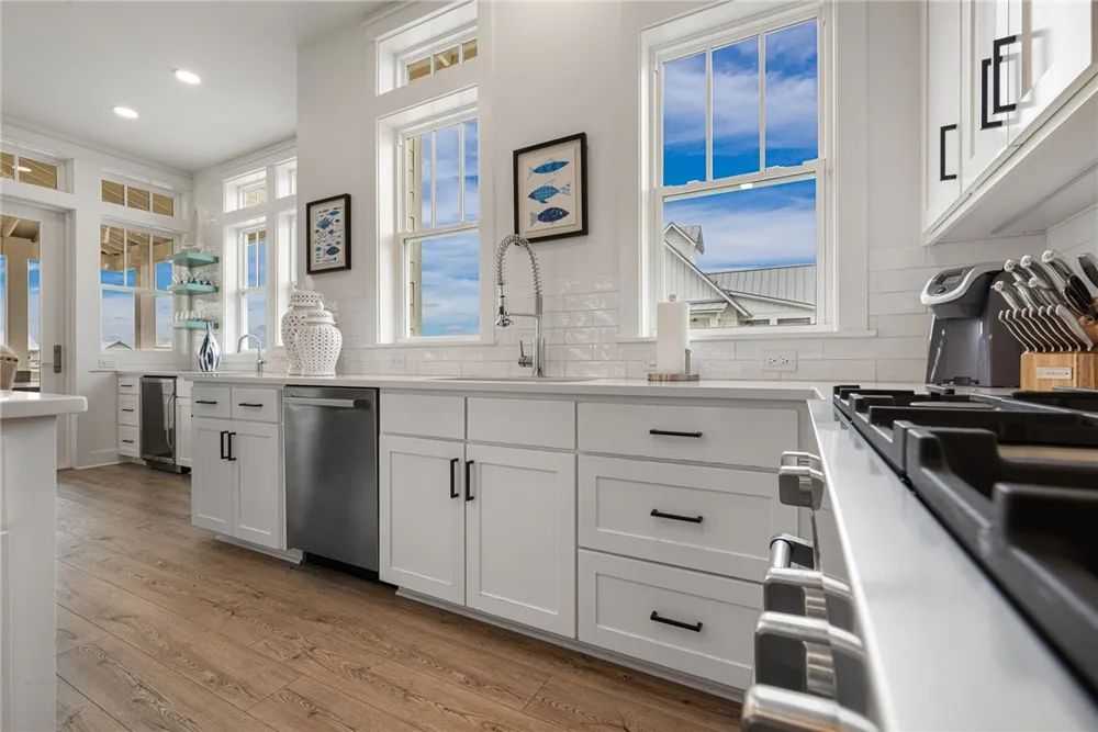 700 Sunrise Avenue Port Aransas, TX 78373