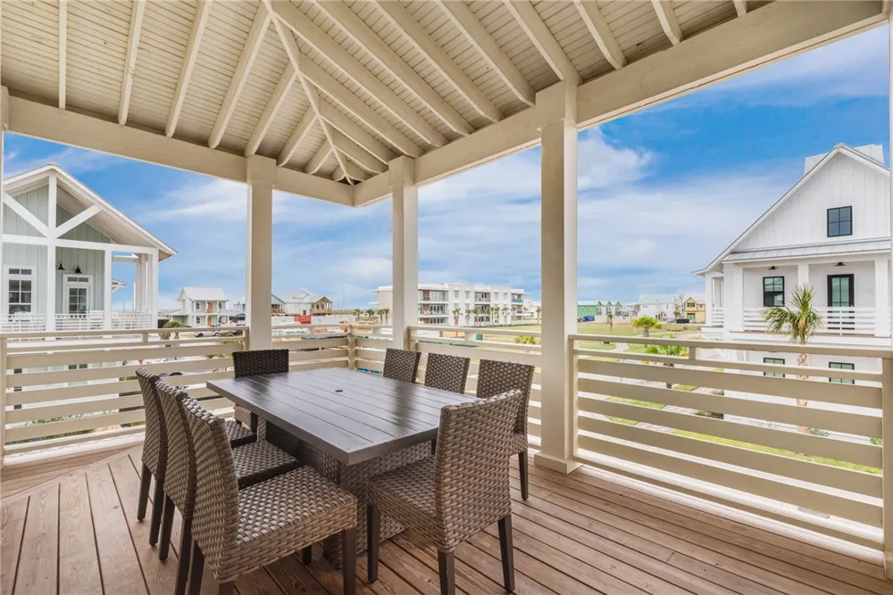 700 Sunrise Avenue Port Aransas, TX 78373