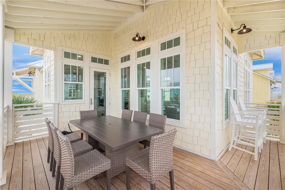 700 Sunrise Avenue Port Aransas, TX 78373