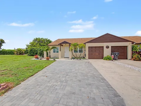 8464 Lake Worth Court
