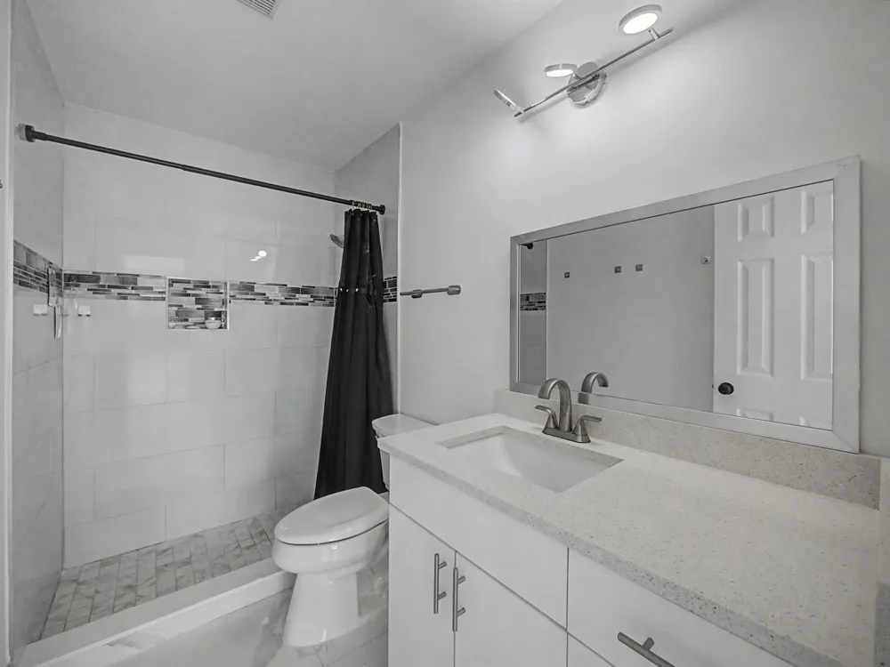 8464 Lakepoint Court Wellington, FL 33467