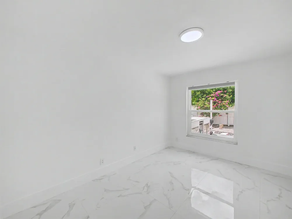 8464 Lakepoint Court Wellington, FL 33467