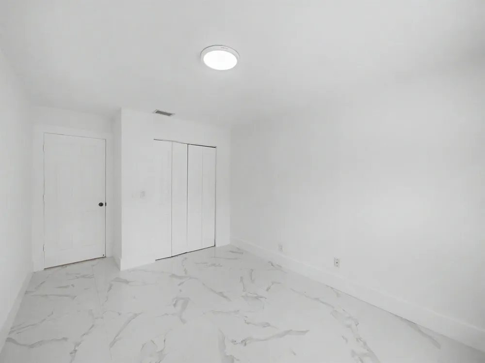 8464 Lakepoint Court Wellington, FL 33467