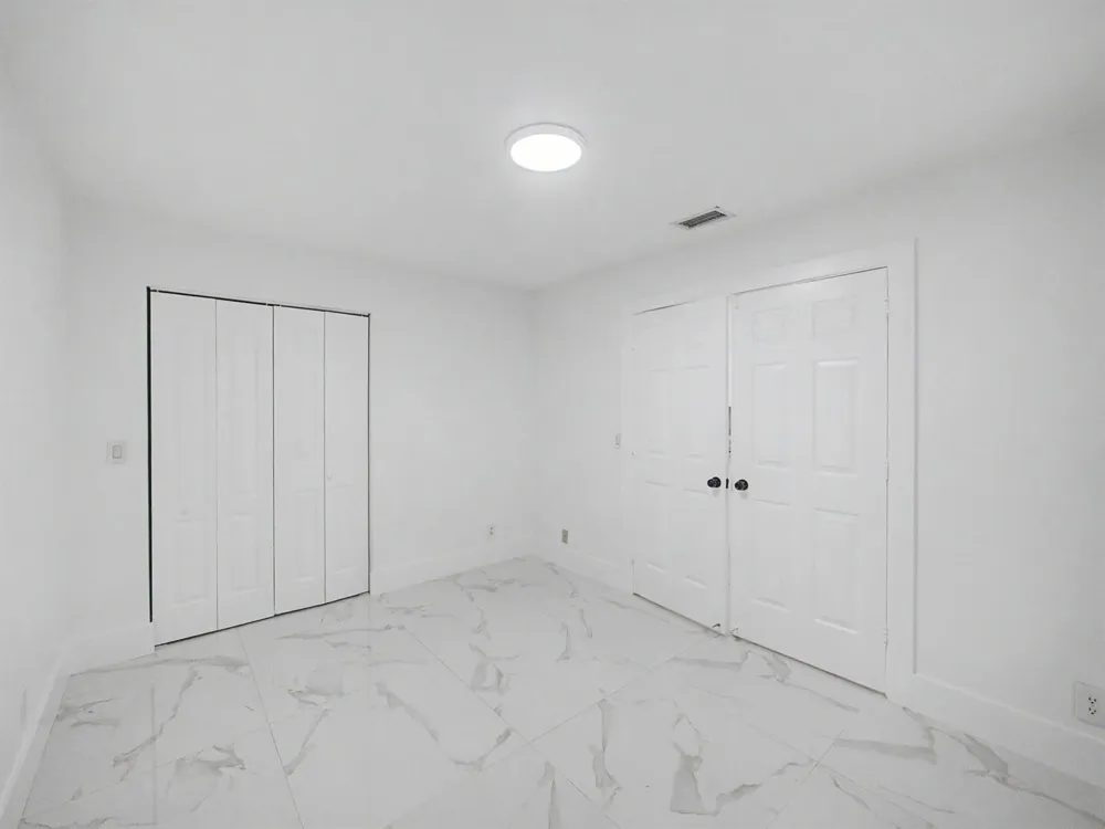 8464 Lakepoint Court Wellington, FL 33467