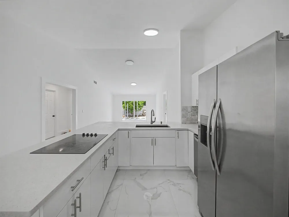 8464 Lakepoint Court Wellington, FL 33467