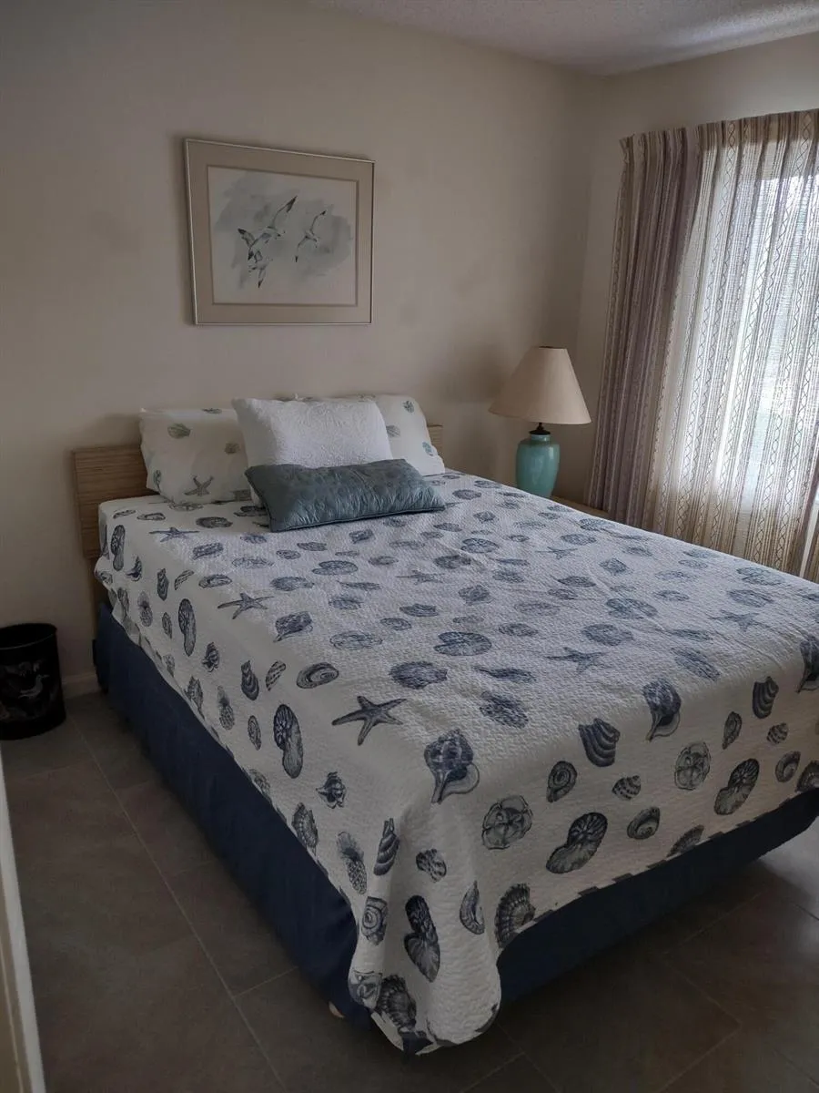 5527 NE GULFSTREAM WAY Hutchinson Island, FL 34996