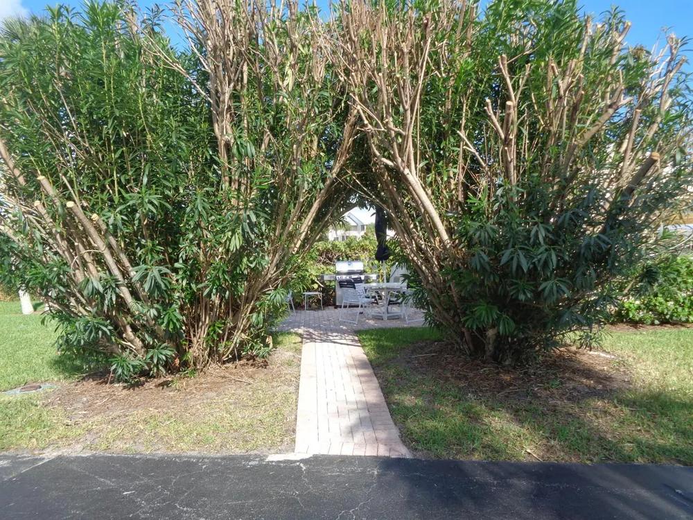 5527 NE GULFSTREAM WAY Hutchinson Island, FL 34996