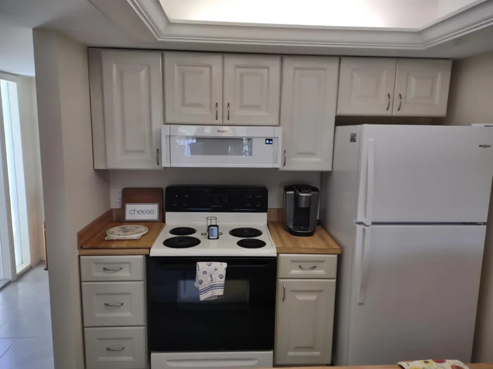 5527 NE GULFSTREAM WAY Hutchinson Island, FL 34996