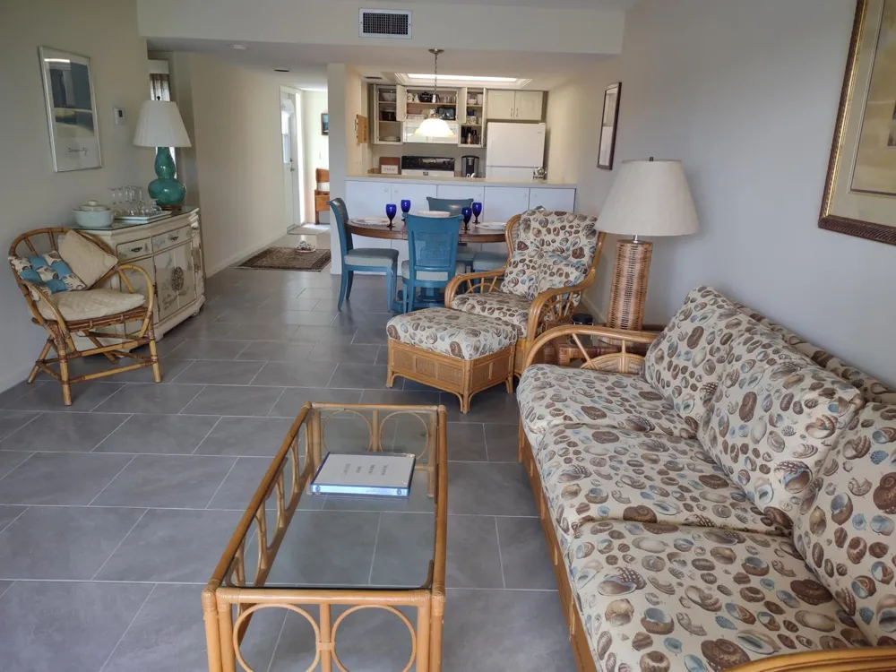 5527 NE GULFSTREAM WAY Hutchinson Island, FL 34996