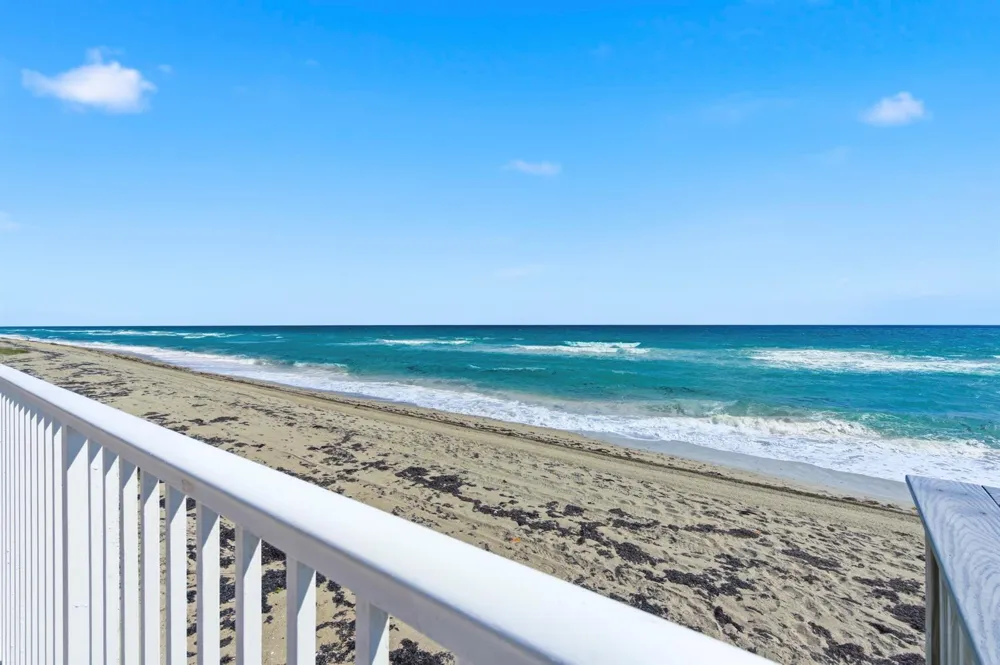 3520 S OCEAN BOULEVARD #F405 South Palm Beach, FL 33480