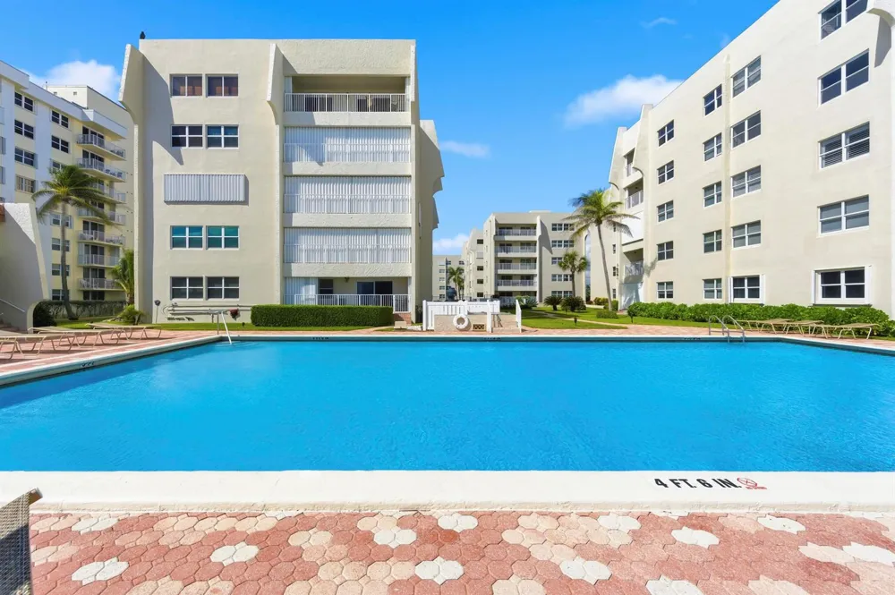 3520 S OCEAN BOULEVARD #F405 South Palm Beach, FL 33480