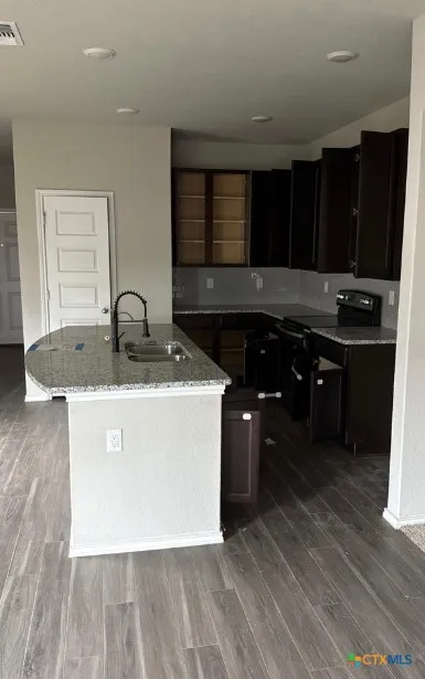 2417 Marty Way Seguin, TX 78155