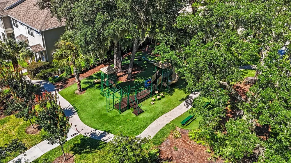 5815 FISHHAWK RIDGE DRIVE Lithia, FL 33547