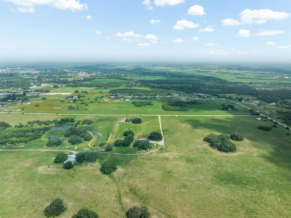 11 County Road 342 La Vernia, TX 78121