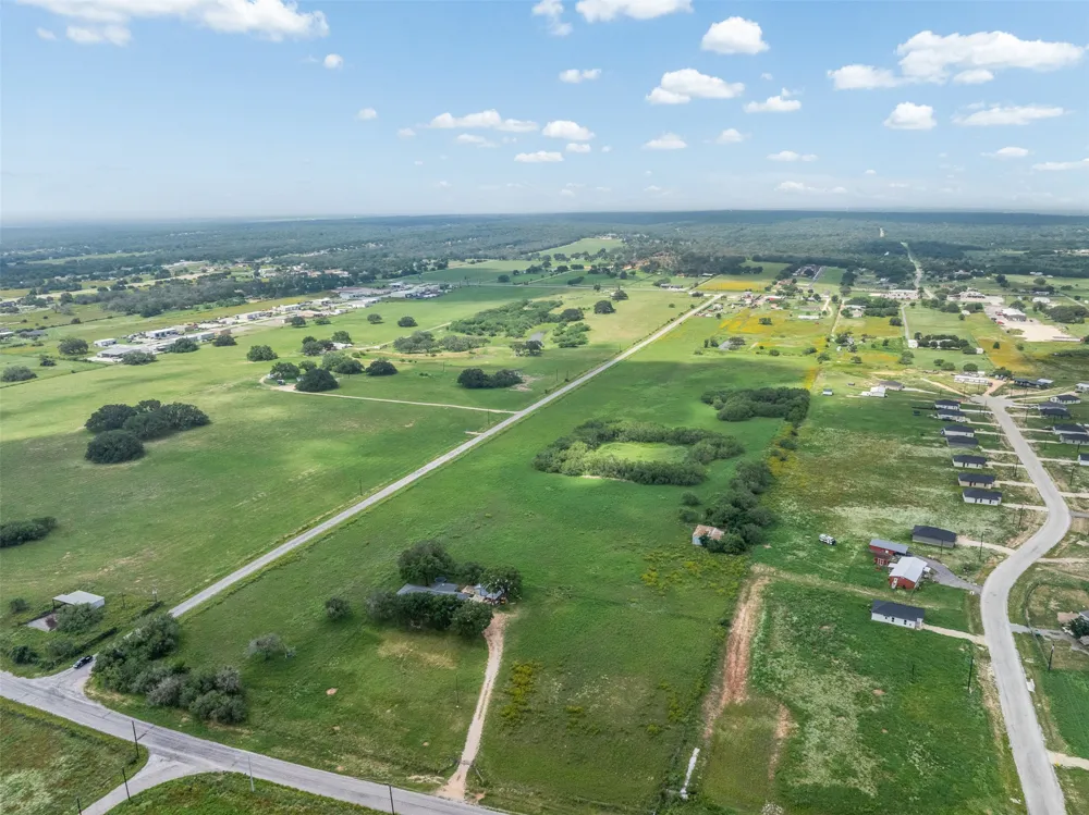 11 County Road 342 La Vernia, TX 78121