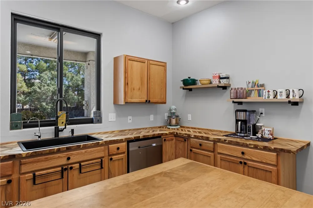 2024 Lou Adams Avenue Logandale, NV 89021