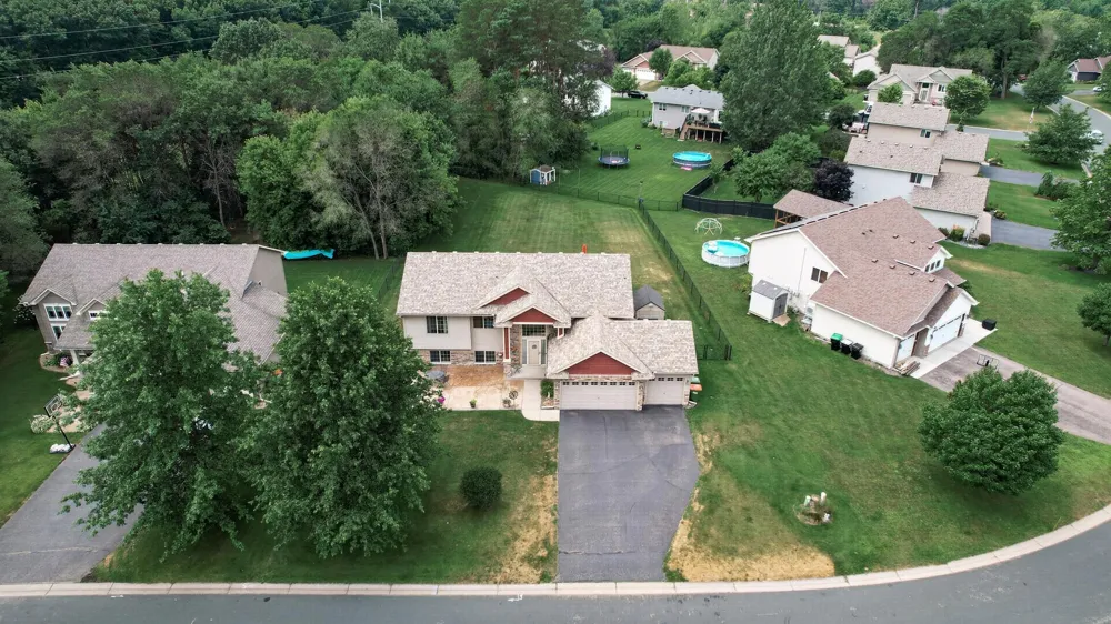 878 Kelly Street Lino Lakes, MN 55014