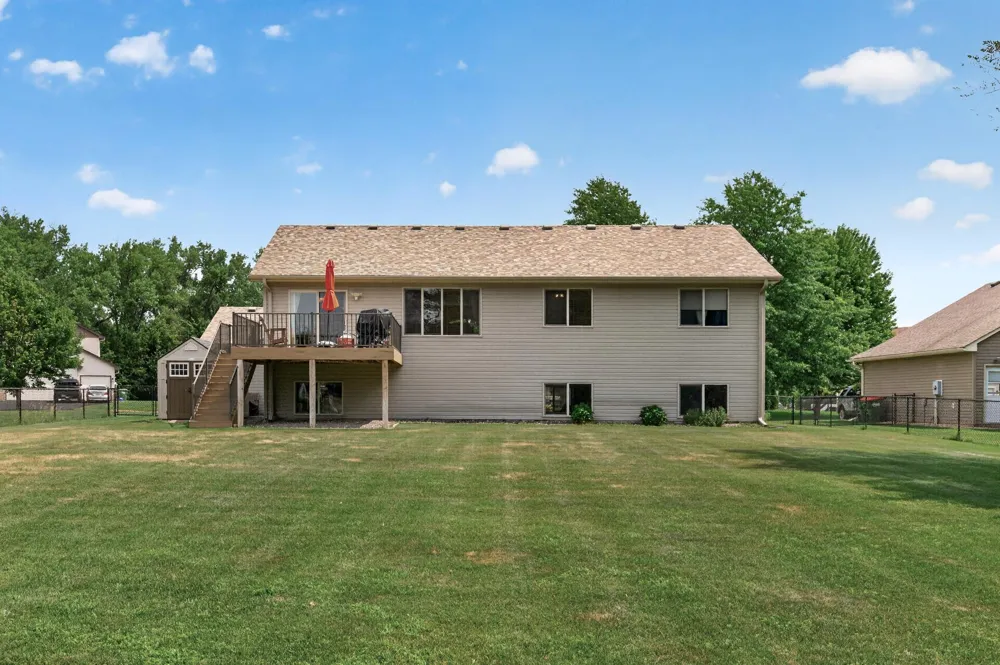 878 Kelly Street Lino Lakes, MN 55014