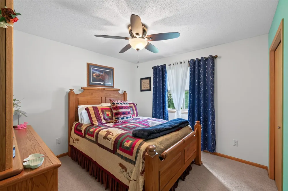878 Kelly Street Lino Lakes, MN 55014