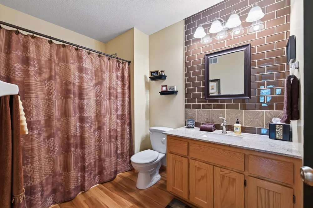878 Kelly Street Lino Lakes, MN 55014