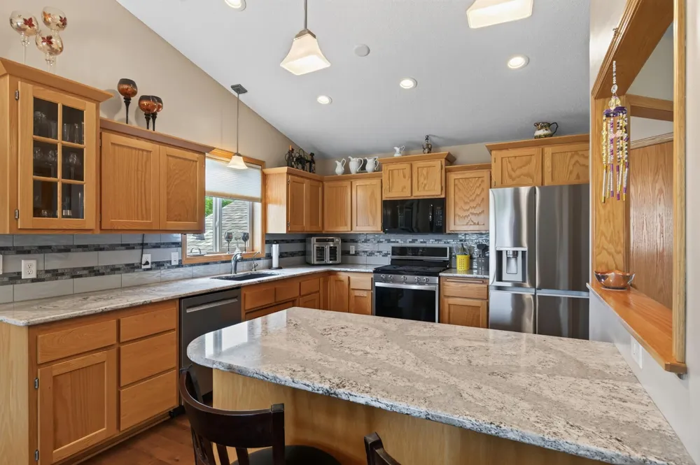 878 Kelly Street Lino Lakes, MN 55014