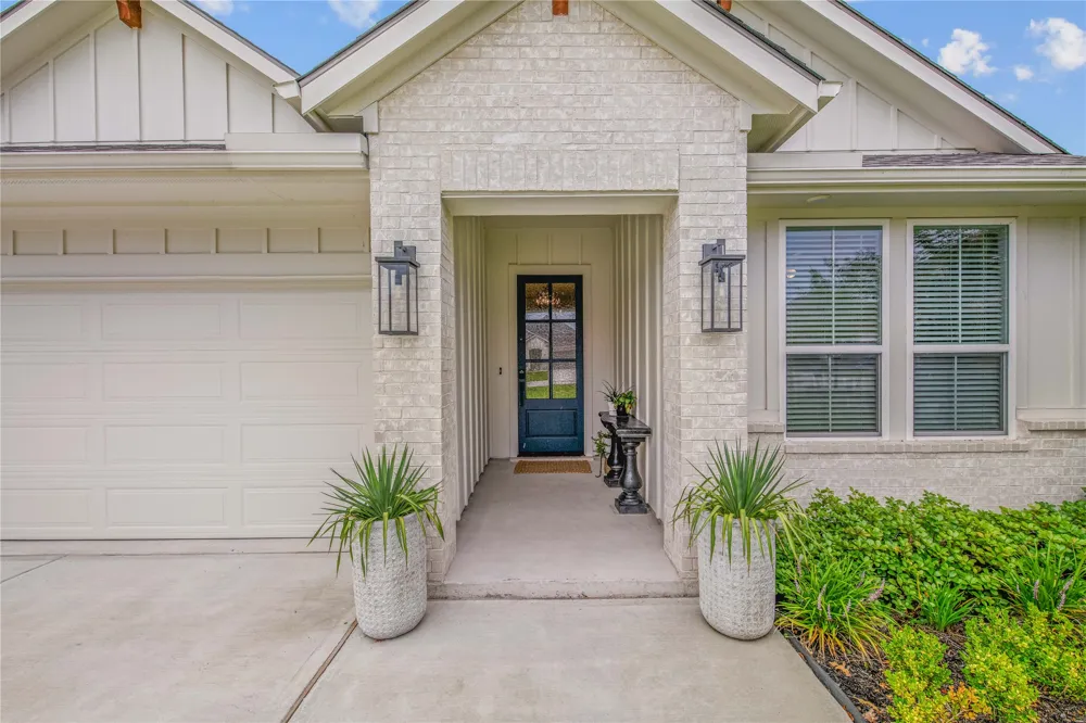 3708 Archer Falls Court College Station, TX 77845