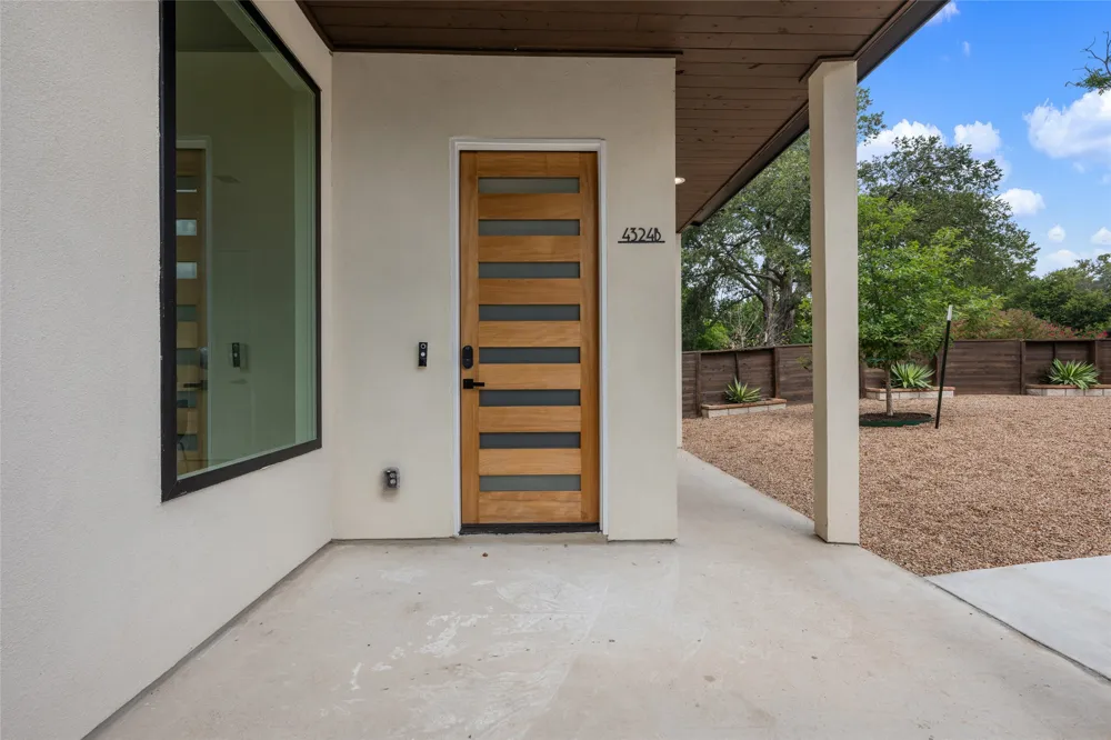 4324 Airport Boulevard #B Austin, TX 78722