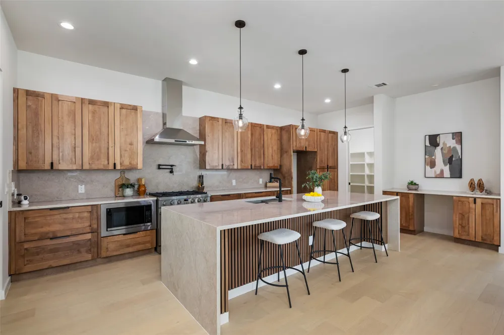 4324 Airport Boulevard #B Austin, TX 78722