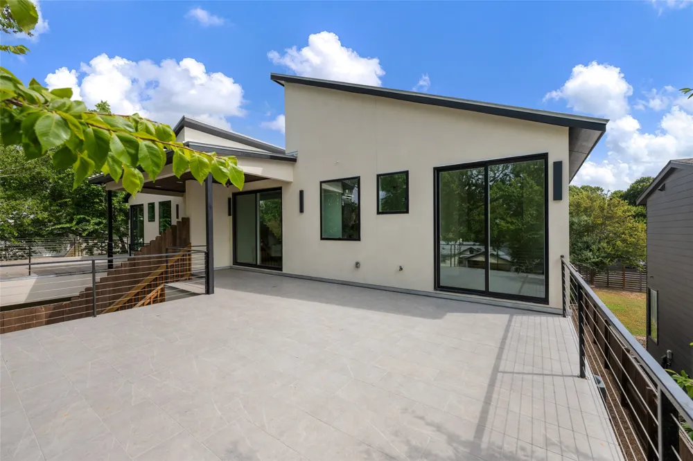 4324 Airport Boulevard #B Austin, TX 78722