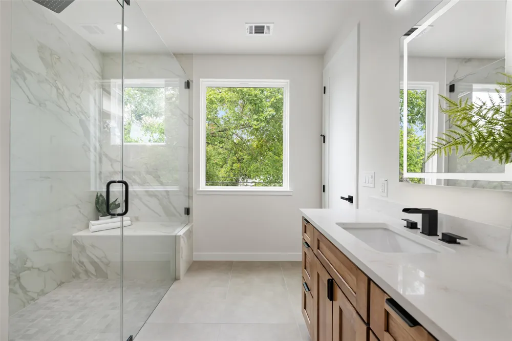 4324 Airport Boulevard #B Austin, TX 78722