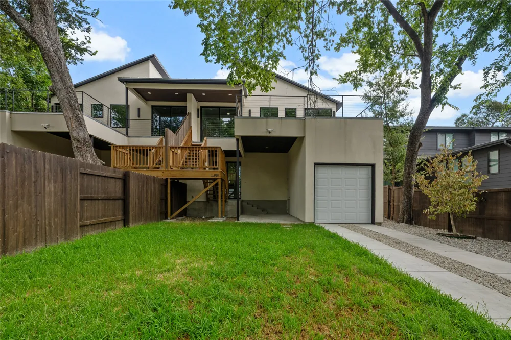 4324 Airport Boulevard #B Austin, TX 78722