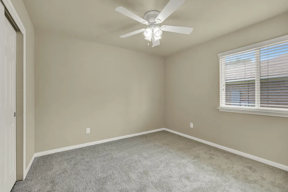 401 Summerside Avenue Lockhart, TX 78644