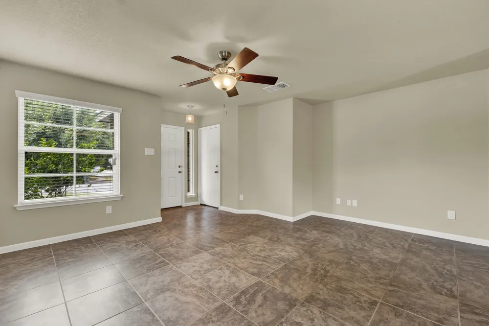 401 Summerside Avenue Lockhart, TX 78644
