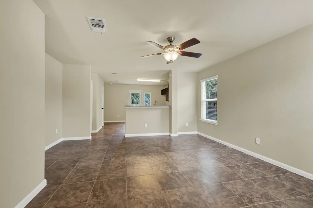 401 Summerside Avenue Lockhart, TX 78644