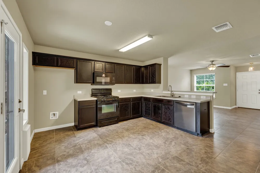 401 Summerside Avenue Lockhart, TX 78644