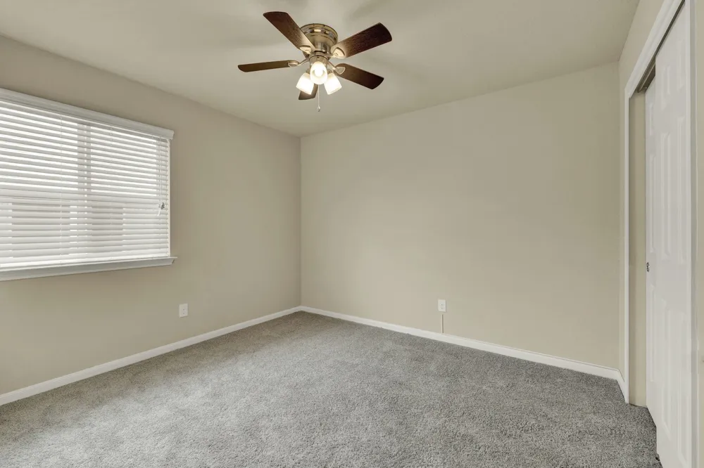 401 Summerside Avenue Lockhart, TX 78644