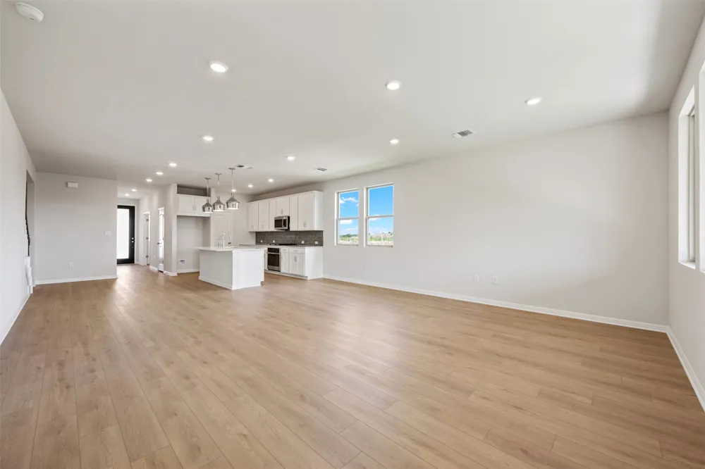 283 Crater Lake Drive Dripping Springs, TX 78620