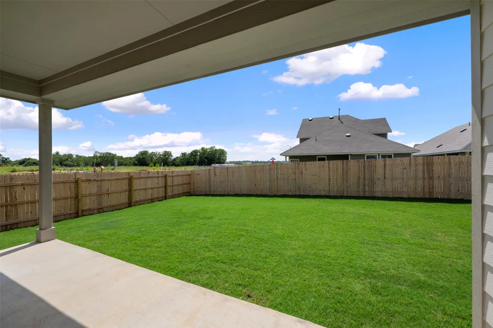 283 Crater Lake Drive Dripping Springs, TX 78620