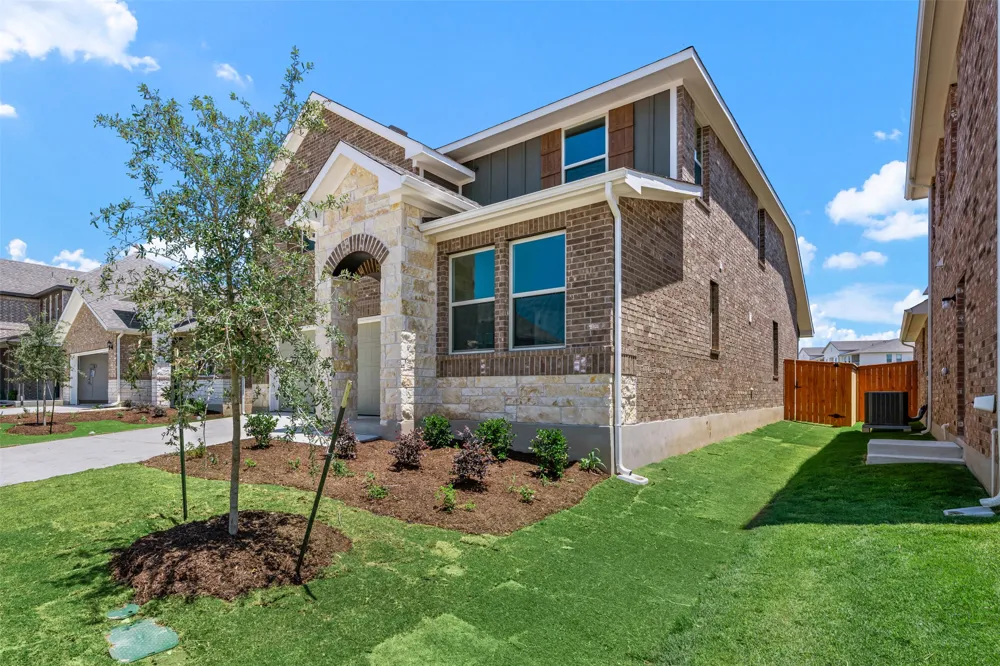 275 Crater Lake Drive Dripping Springs, TX 78620