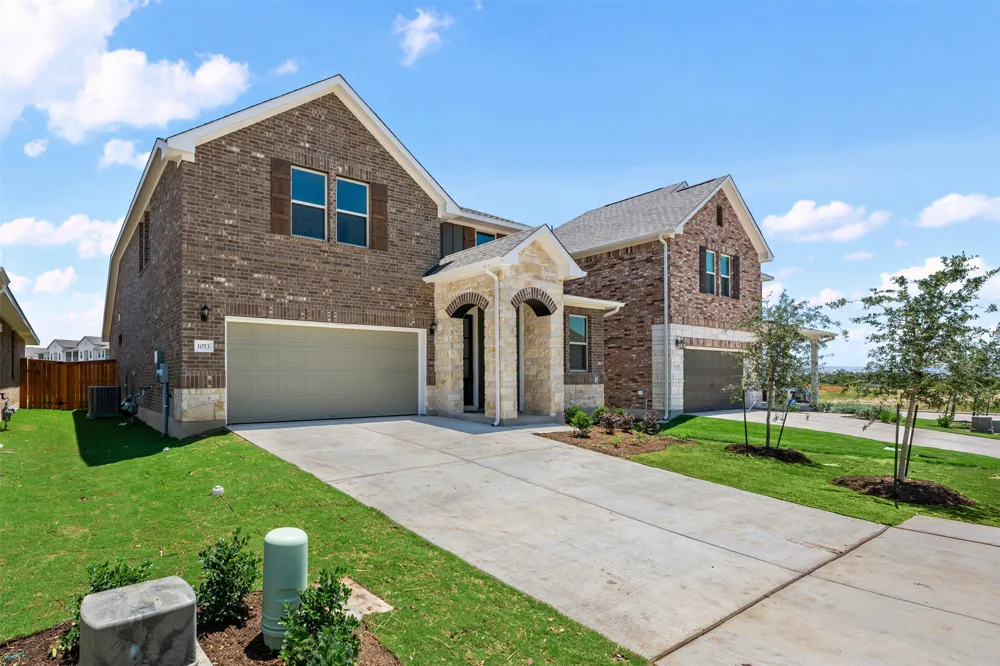 275 Crater Lake Drive Dripping Springs, TX 78620