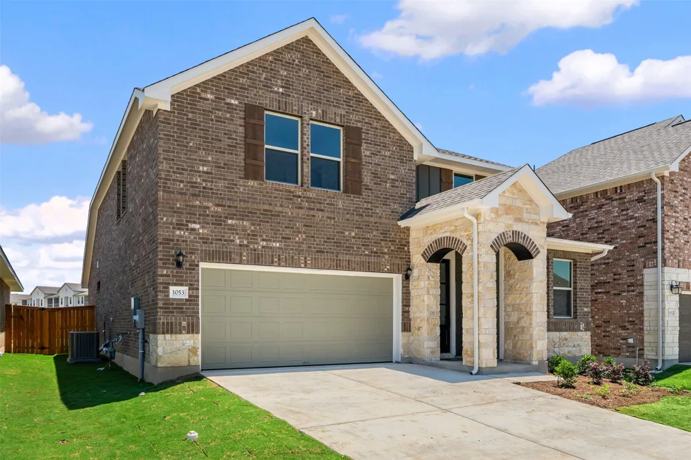 275 Crater Lake Drive Dripping Springs, TX 78620