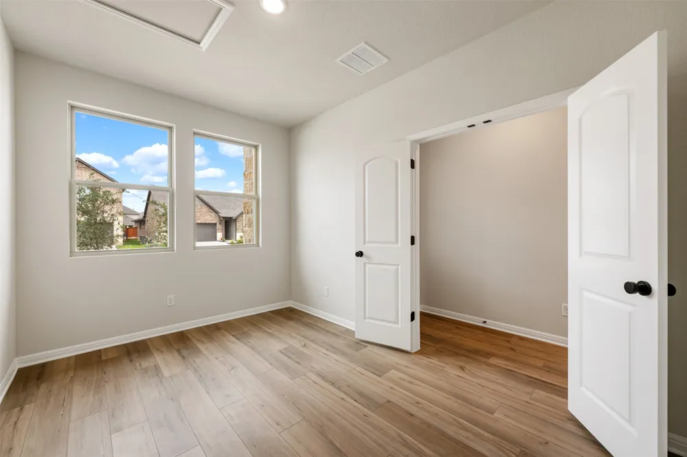 275 Crater Lake Drive Dripping Springs, TX 78620