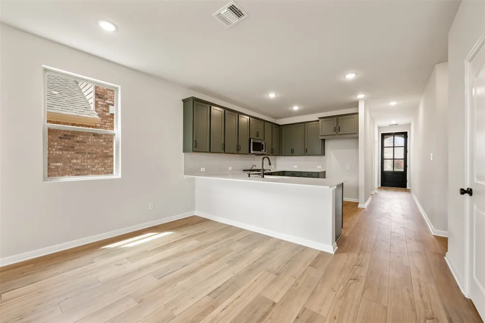 275 Crater Lake Drive Dripping Springs, TX 78620