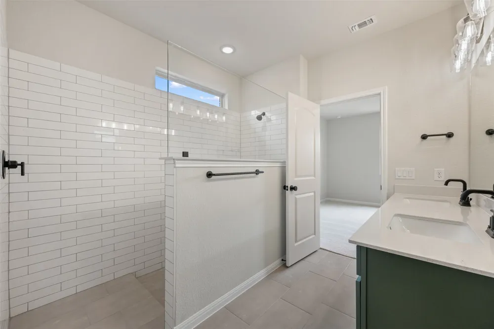 275 Crater Lake Drive Dripping Springs, TX 78620