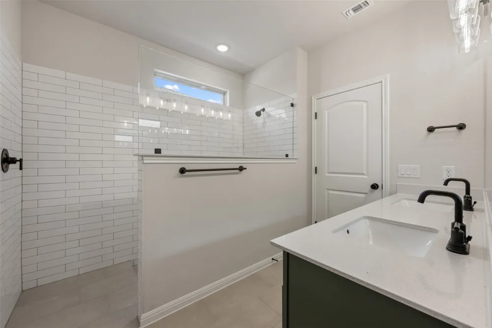 275 Crater Lake Drive Dripping Springs, TX 78620