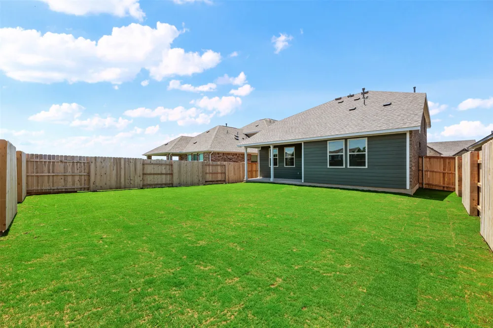 275 Crater Lake Drive Dripping Springs, TX 78620