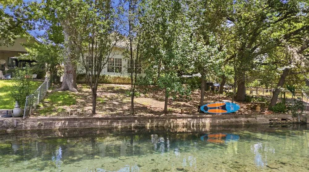 101 E Edgewater Terrace New Braunfels, TX 78130