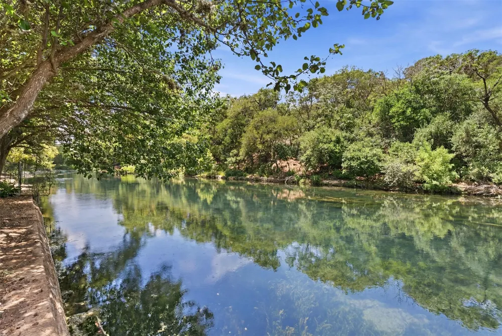 101 E Edgewater Terrace New Braunfels, TX 78130