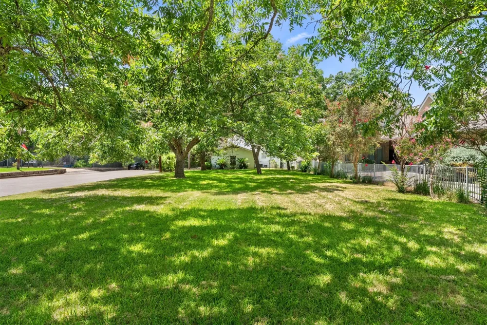 101 E Edgewater Terrace New Braunfels, TX 78130